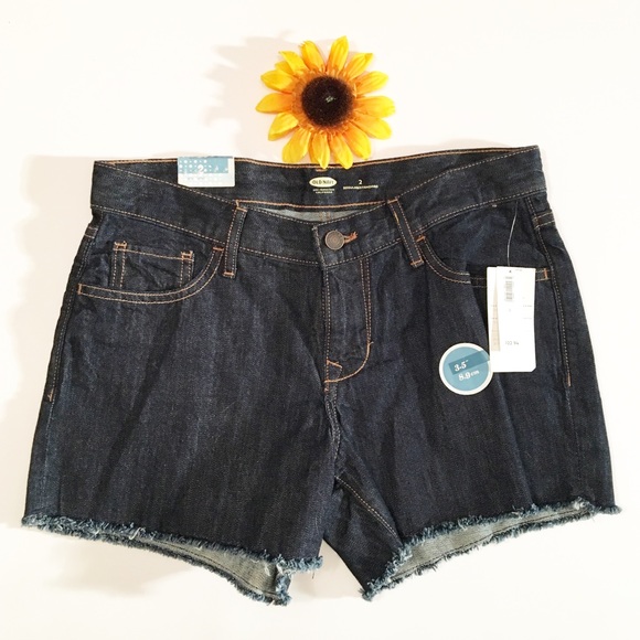 Old Navy Pants - NWT Old Navy cut off low rise denim shorts size 2